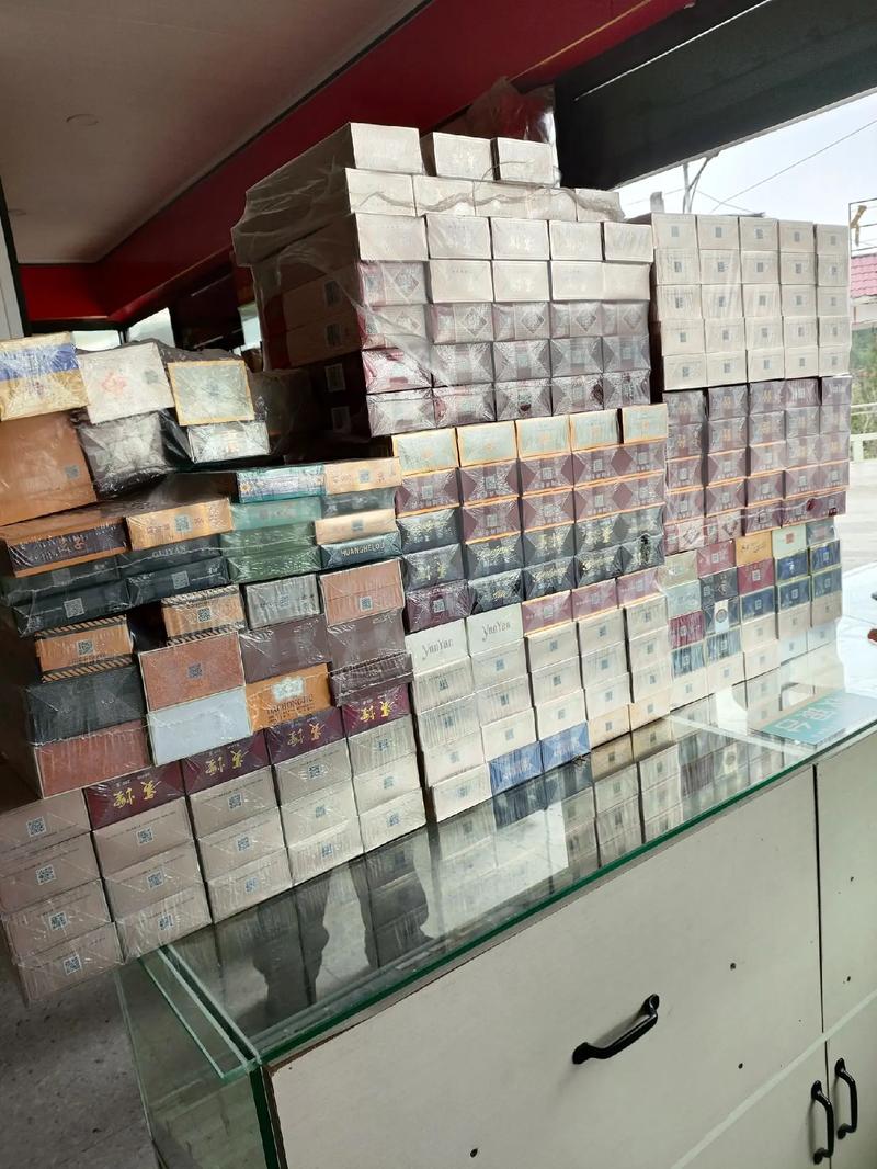 香烟批发货源的获取，需要遵循国家相关法律法规，确保合法合规。以下是一些建议的途径